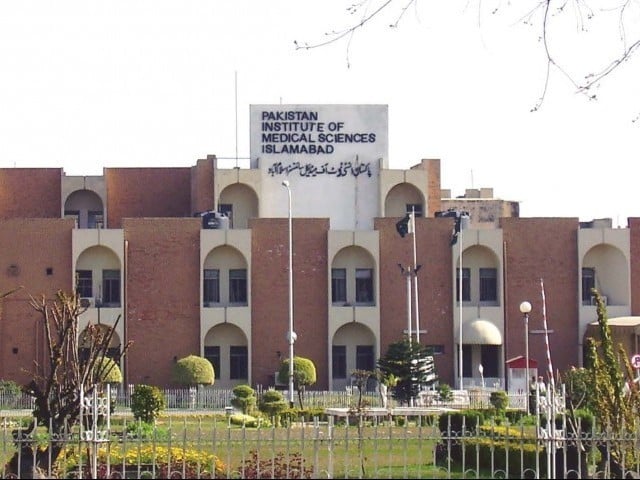 اسلام آباد کے دو بڑے اسپتالوں میں پاک فوج کے میڈیکل افسران کی خدمات لینے کا فیصلہ