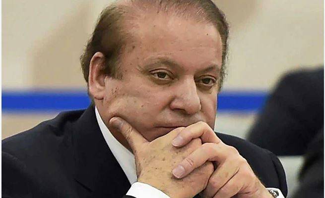 ن لیگ بیک ڈور سیاست چھوڑ دے،  نوازشریف ایک مجرم اور اشتہاری ہیں، کیسے جہاز سے اتر کر جلسہ گاہ جائیں گے؟ خورشید شاہ