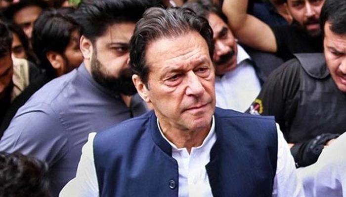 عمران خان کی نااہلی کیخلاف درخواست,لاہور ہائیکورٹ کےلارجر بینچ کو ارسال