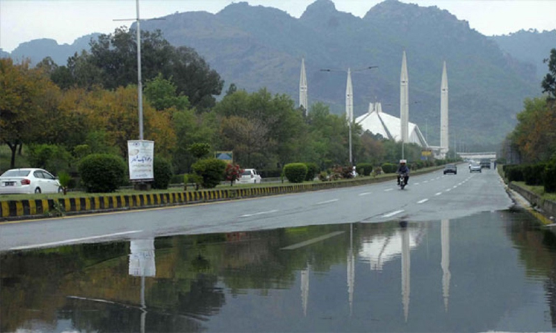 چیف میٹرولوجسٹ سردار سرفراز نے کہا ہے کہ 15دسمبر کے بعد ملک کے مختلف علاقوں میں بارش کا امکان ہے۔